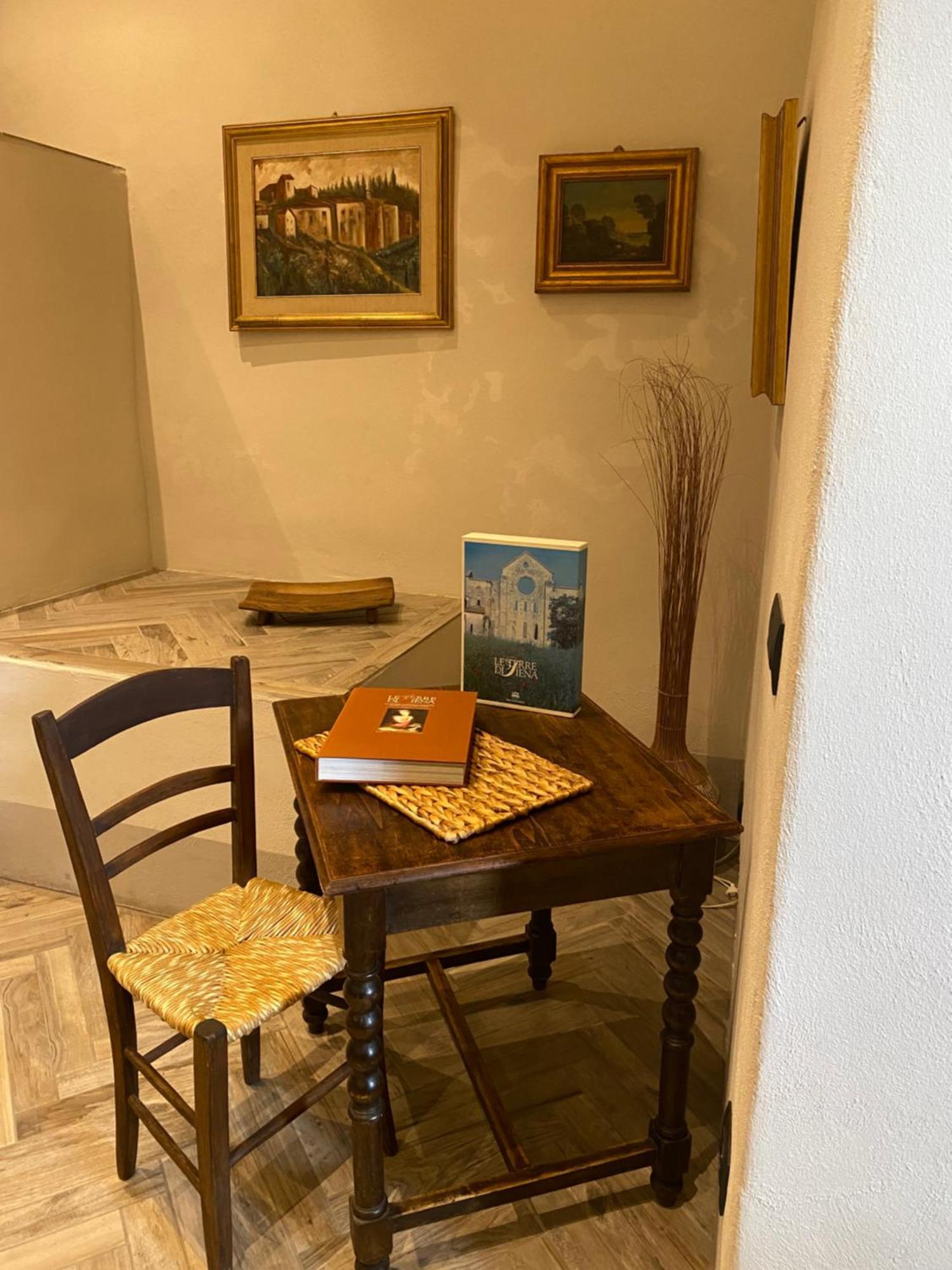 Loft Vicolo Di Vallepiatta 2 Min Piazza Del Campo Con Parcheggio Siena Buitenkant foto