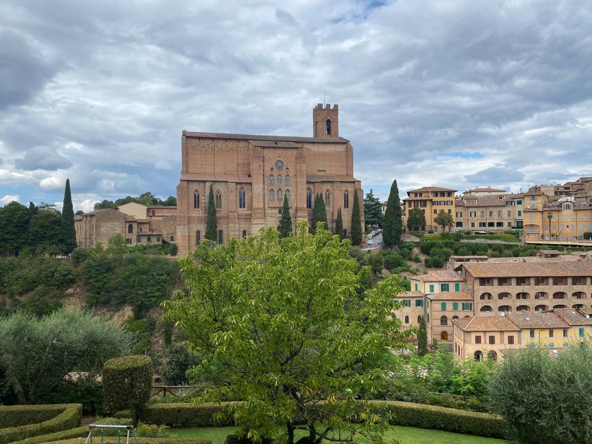 Loft Vicolo Di Vallepiatta 2 Min Piazza Del Campo Con Parcheggio Siena Buitenkant foto